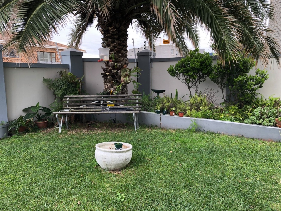 3 Bedroom Property for Sale in De Kelders Western Cape